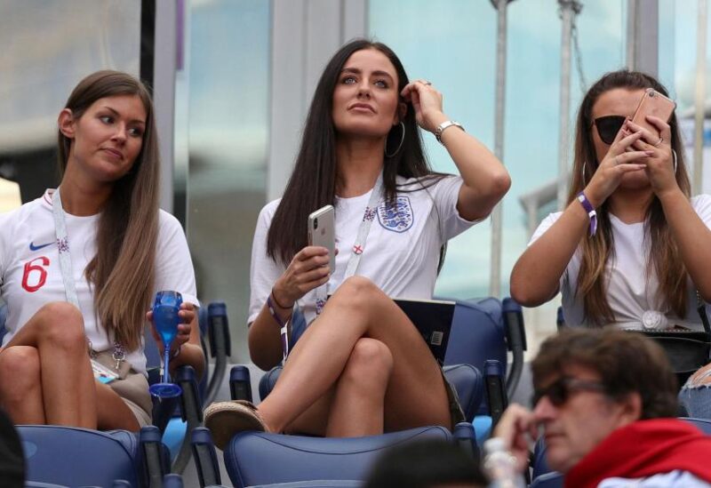 زوجات لاعبين المنتخب الإنجليزي