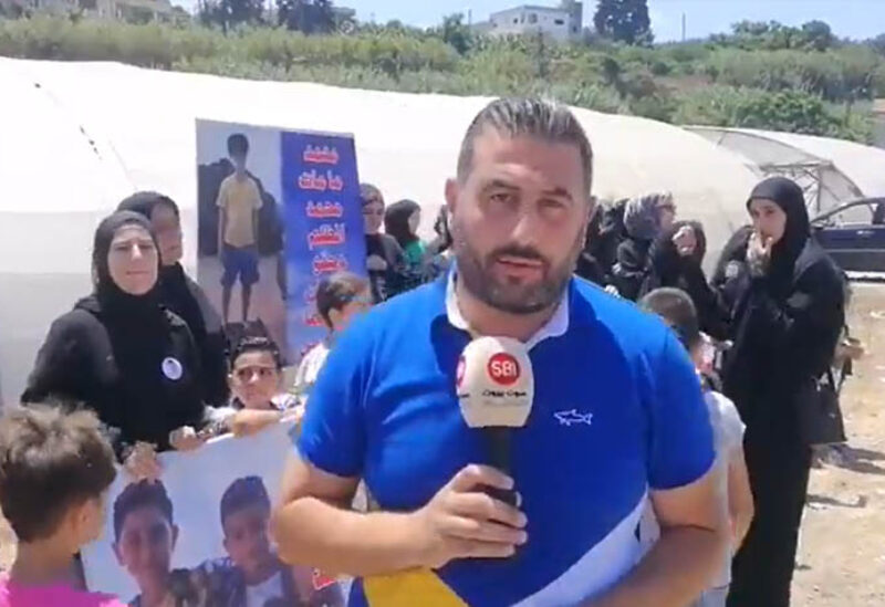 مراسل صوت بيروت إنترناشونال محمد زناتي خلال تغطيته وقفة احتجاجية في السكسكية