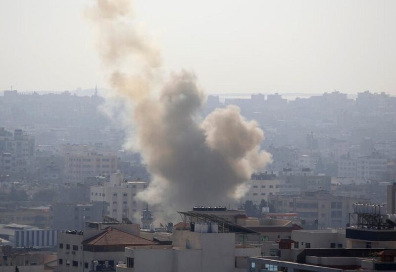 صورة أرشيفية لقصف إسرائيلي على مواقع في غزة