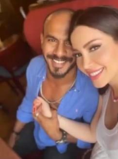 الصورة المتداولة الوحيدة لـ نسرين طافش وزوجها الجديد