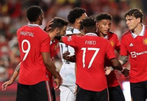 لاعبو مانشستر يونايتد وليفربول
