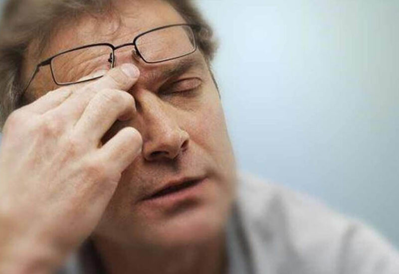 الإصابة بصداع العين قد يكون ناتجًا عن الإجهاد أو التعب أو الألم