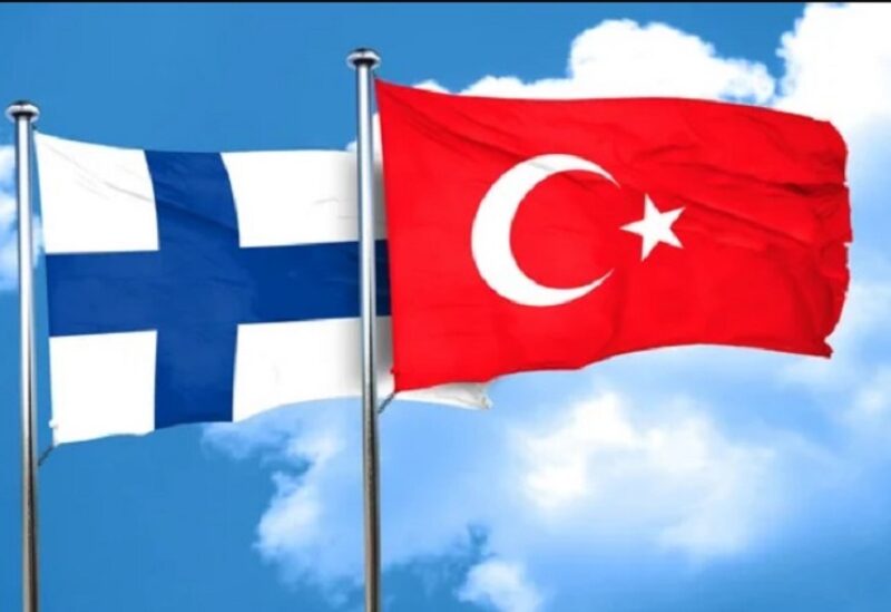 علما تركيا وفنلندا