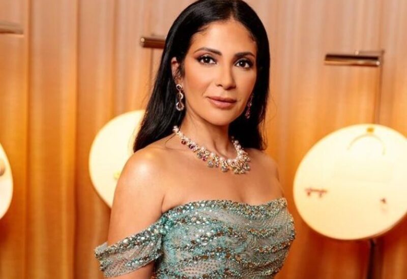 الفنانة منى زكي