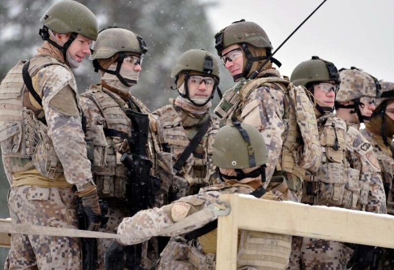 عناصر من القوات المسلحة في لاتفيا