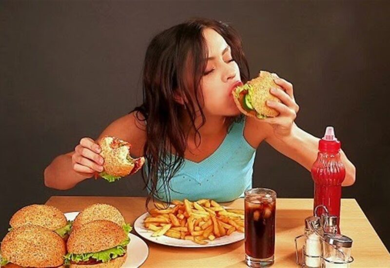الوجبات السرية لها أضرار جسيمة