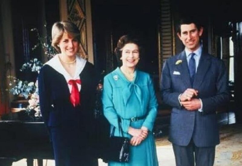 الاميرة ديانا مع الملكة اليزابيث وزوجها الامير تشارلي
