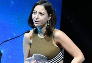الممثلة المصرية منى شلبي