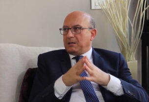 نقيب الاطباء يوسف بخاش