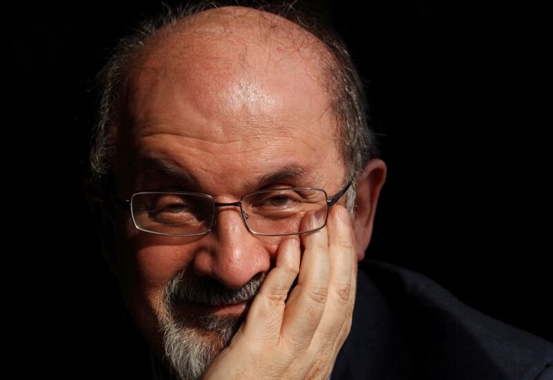 الكاتب سلمان رشدي