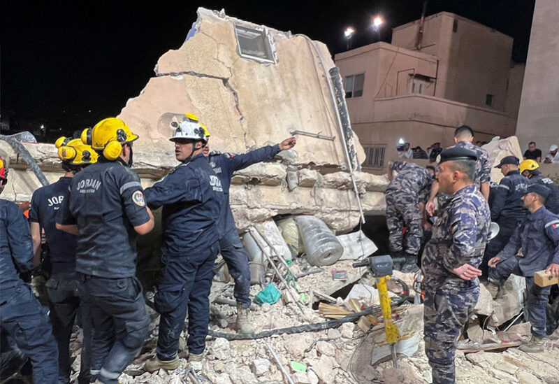 آثار انهيار مبنى اللوبيدة في العاصمة الأردنية