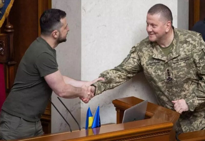 الرئيس الأوكراني وقائد الجيش فاليري زالوجني