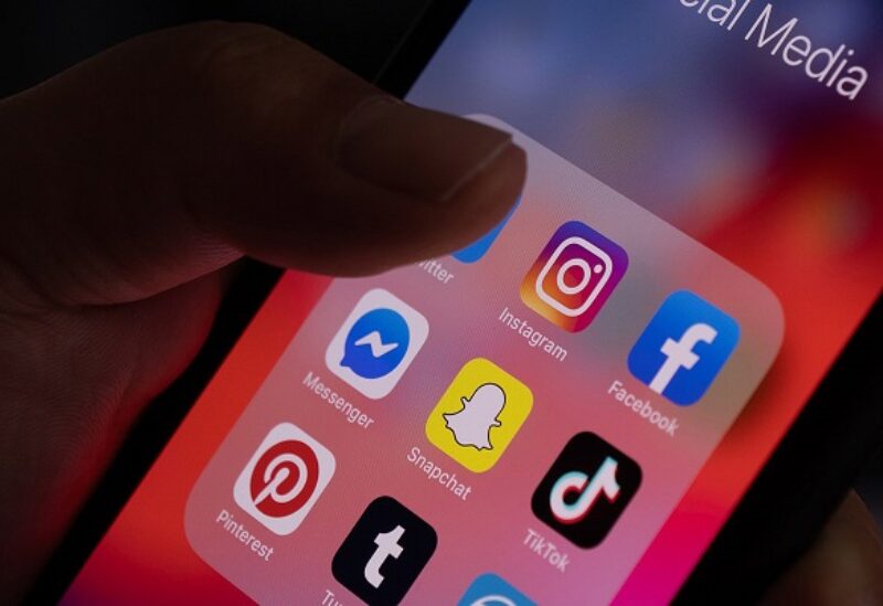 مواقع التواصل الاجتماعي- تعبيرية