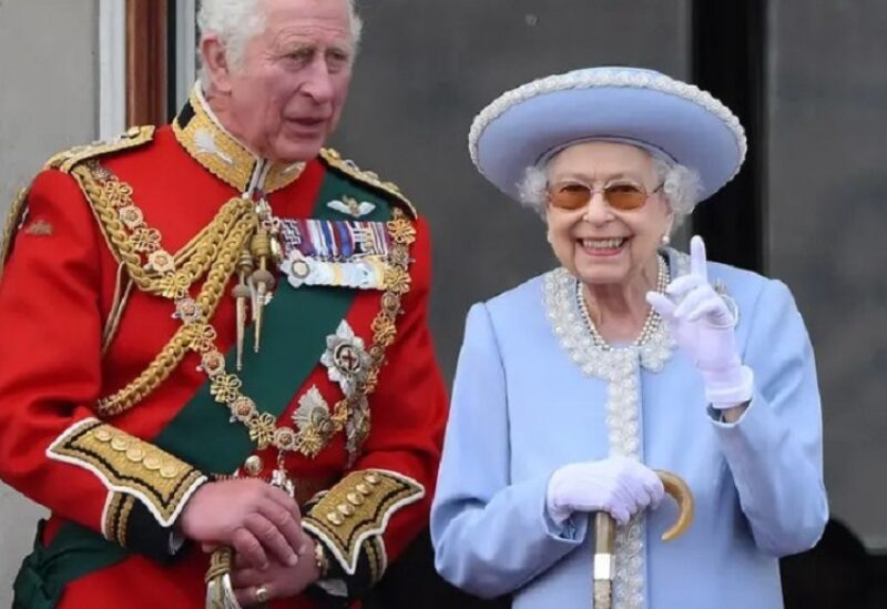 الراحلة الملكة اليزابيث والملك تشارلز الثالث