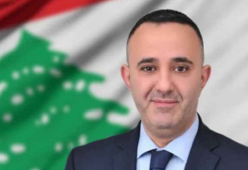 النائب "أشرف بيضون"