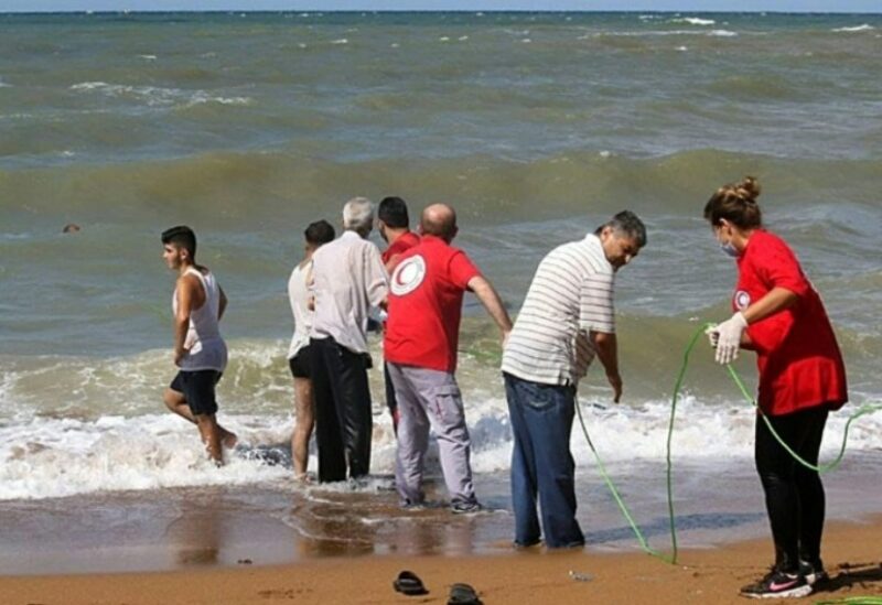 عناصر من فرق الإسعاف السوري
