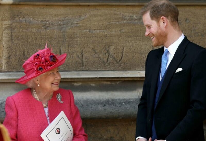 الأمير هاري وجدته الملكة إليزابيث