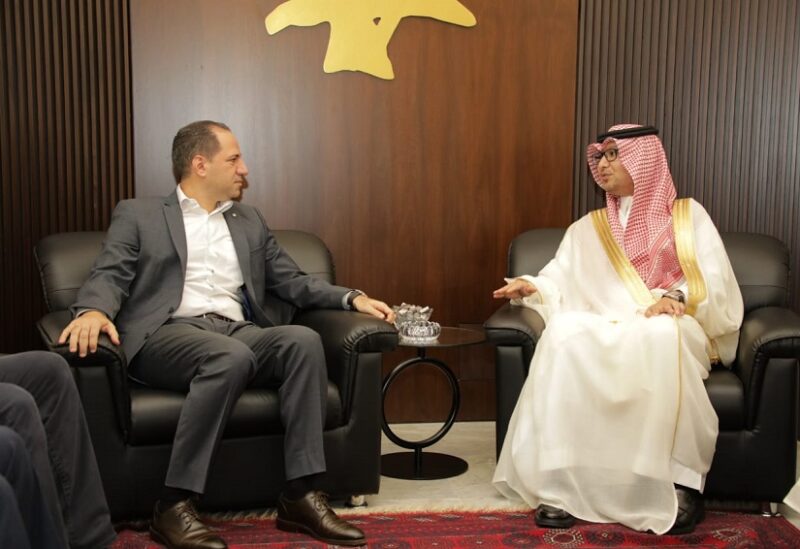 النائب سامي الجميل والسفير السعودي وليد البخاري