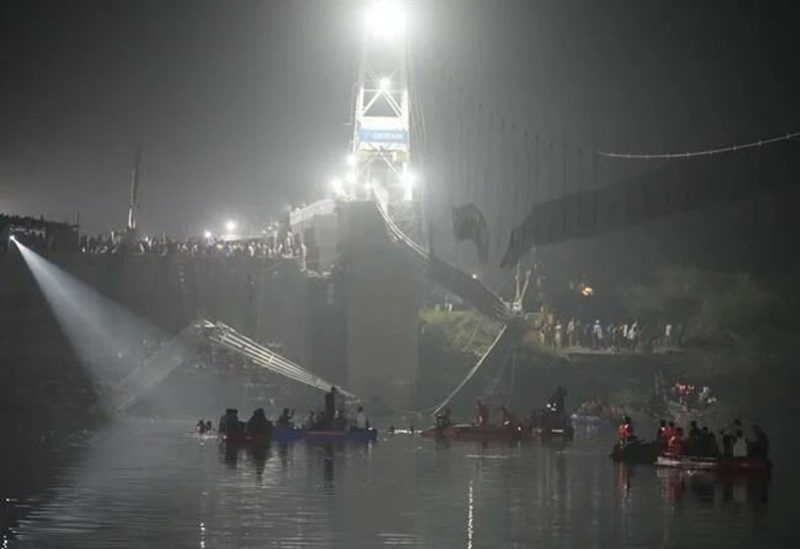 انهيار جسر في ولاية جوجارات الهندية