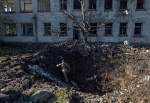 آثار القصف الروسي على مدينة ليمان الأوكرانية