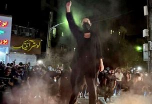 الاحتجاجات تتصاعد في إيران