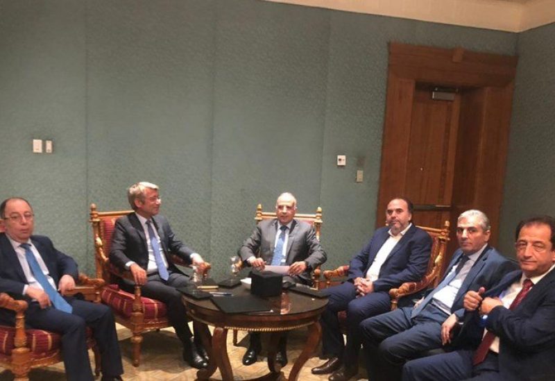 الوزير فياض يلتقي وزير الموارد المائية والري في مصر