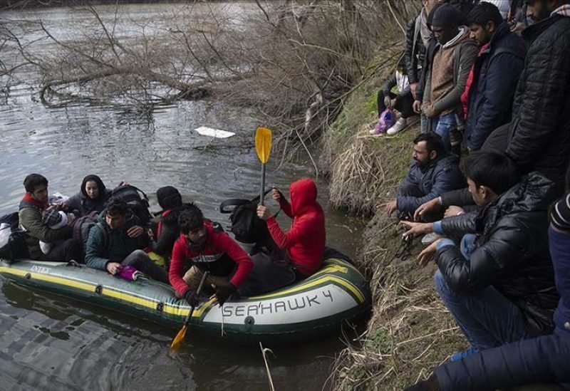 مهاجرون يحاولون الوصول لليونان