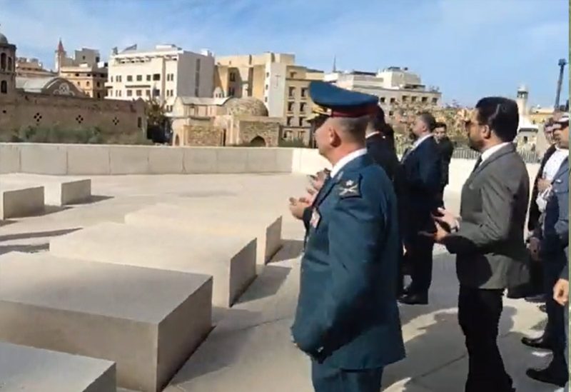 وضع إكليل من الزهر على ضريح الرئيس الشهيد رفيق الحريري