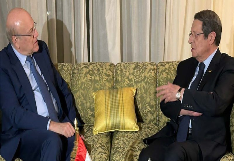 الرئيس القبرصي خلال استقباله رئيس الحكومة نجيب ميقاتي