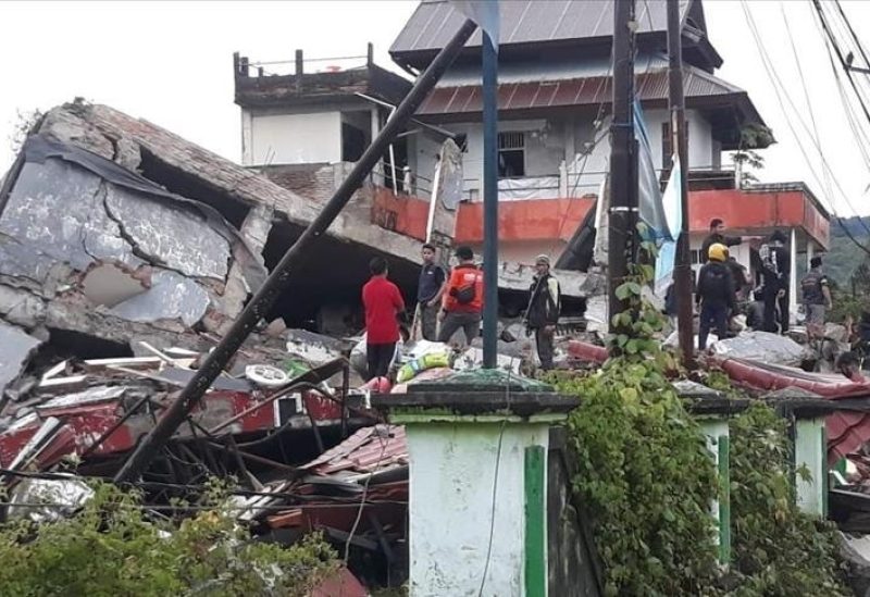 مقتل العشرات بزلزال في إندونيسيا