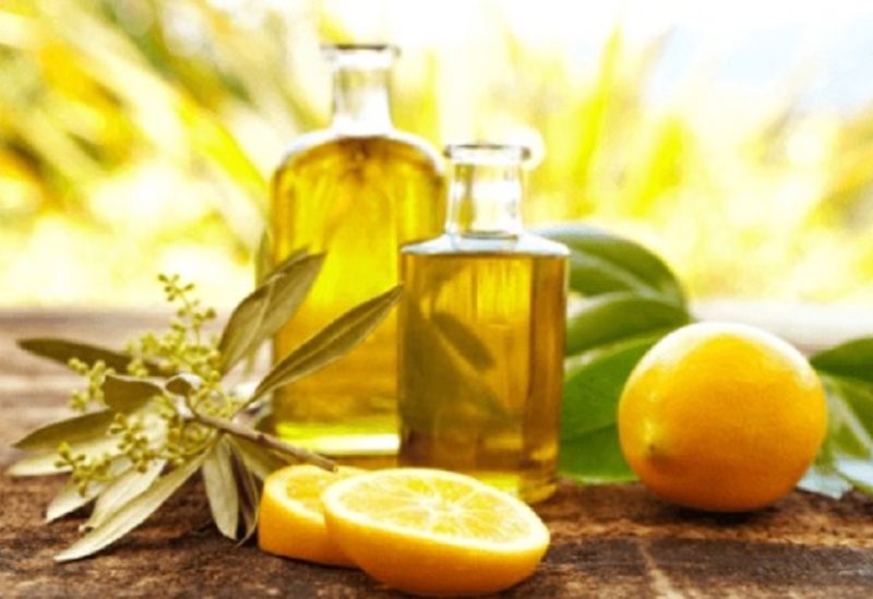 مزج زيت الزيتون وعصير الليمون له فوائد صحية هائلة