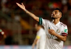 المهاجم المكسيكي خيسوس كورونا ‭"‬تيكاتيتو‭"‬