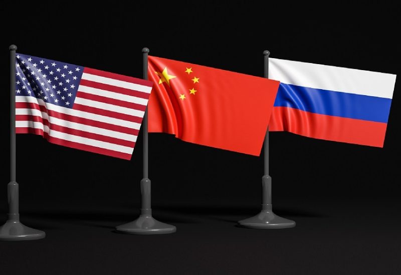 أعلام روسيا والصين وأميركا