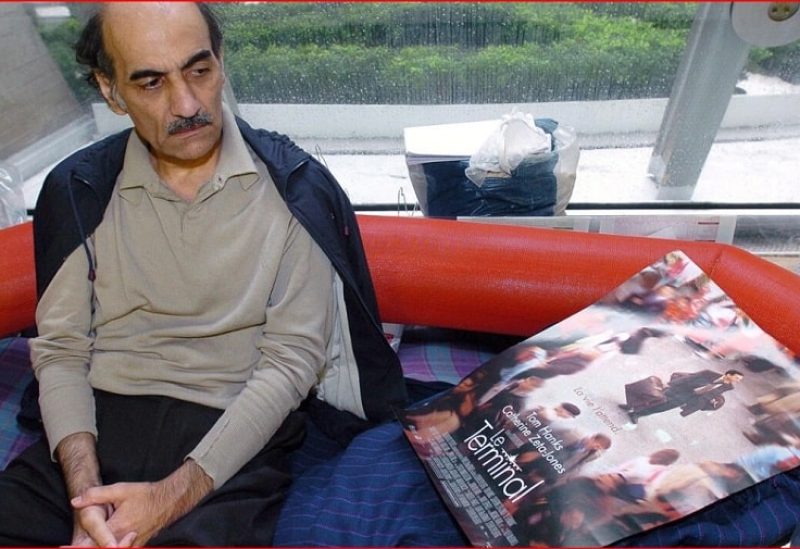 مهران كريمي ناصري في مطار شارل دي غول عام 2004