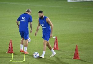 بنزيما في التدريبات
