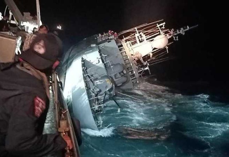 غرق سفينة تابعة للبحرية التايلاندية