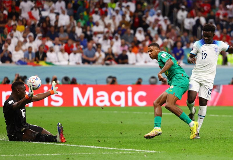 ساكا يسجل الهدف الثالث لمنتخب إنجلترا في مرمى السنغال