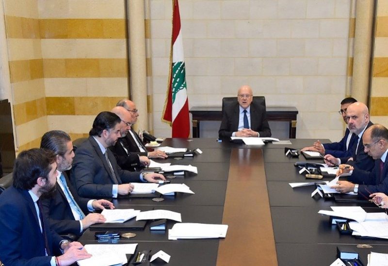 اجتماع الرئيس نجيب ميقاتي مع الجنة الوزارية للشؤون الاجتماعية
