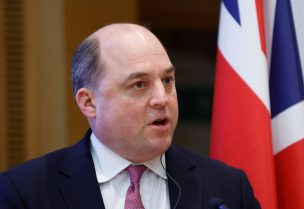 وزير الدفاع البريطاني