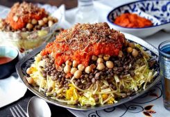 طبق الكشري من أشهر الأكلات الشعبية في مصر