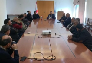 وزير الزراعة وتجار الخضار في بيروت