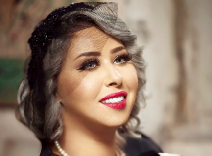 المطربة المصرية إيناس عز الدين