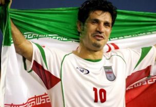 نجم كرة القدم الإيراني السابق علي دائي