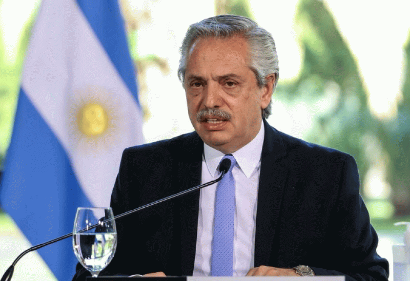 الرئيس الأرجنتيني ألبرتو فرنانديز