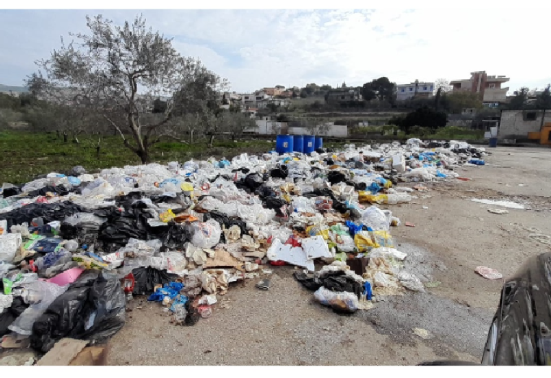 النفايات تجتاح الأحياء والشوارع في كفررمان