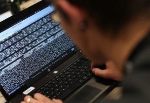 تطبيقات إلكترونية مشبوهة