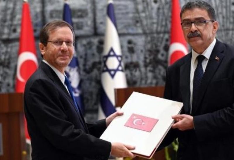 هرتسوغ يتسلم أوراق اعتماد السفير التركي