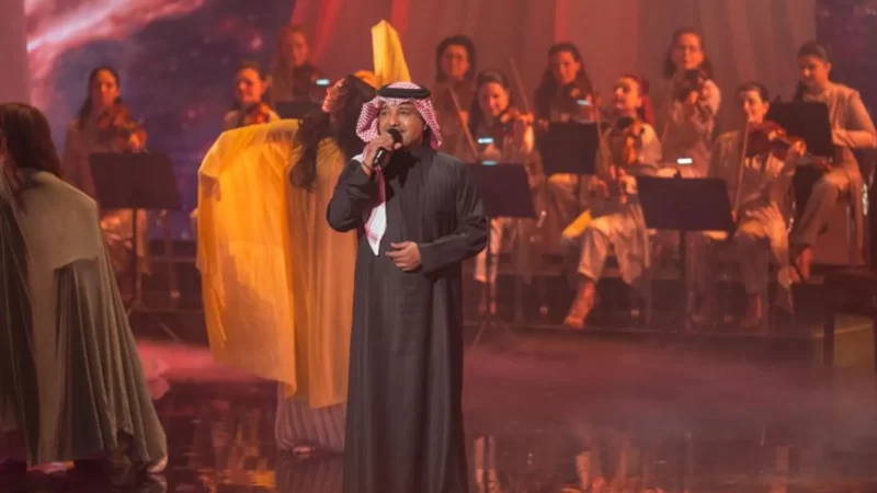 السعودي راشد الماجد غنّى على المسرح لأول مرة منذ سنوات
