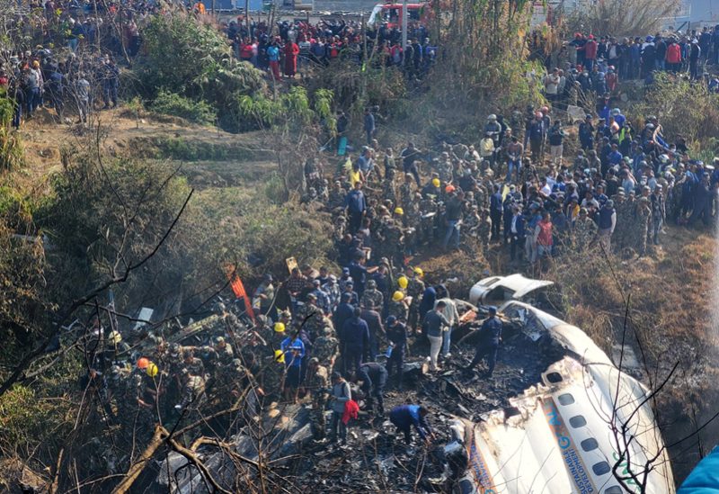 آثار تحطم الطائرة في نيبال