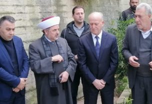 ريفي وضع إكليلًا من الزهور على ضريح الشهيد وسام عيد